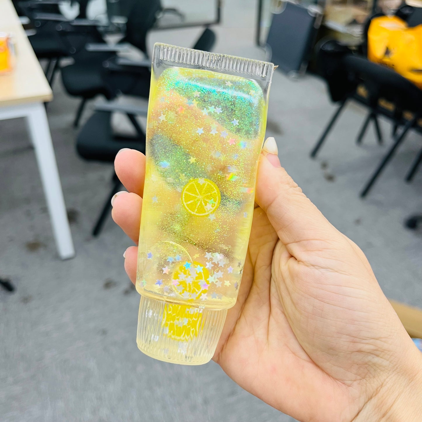 Glitter Jelly Toothpaste Tube Squishy Toy Mini Clear Tube Squeeze Fidget Toy with Star Sequins Fruit Ornaments-CNLCA