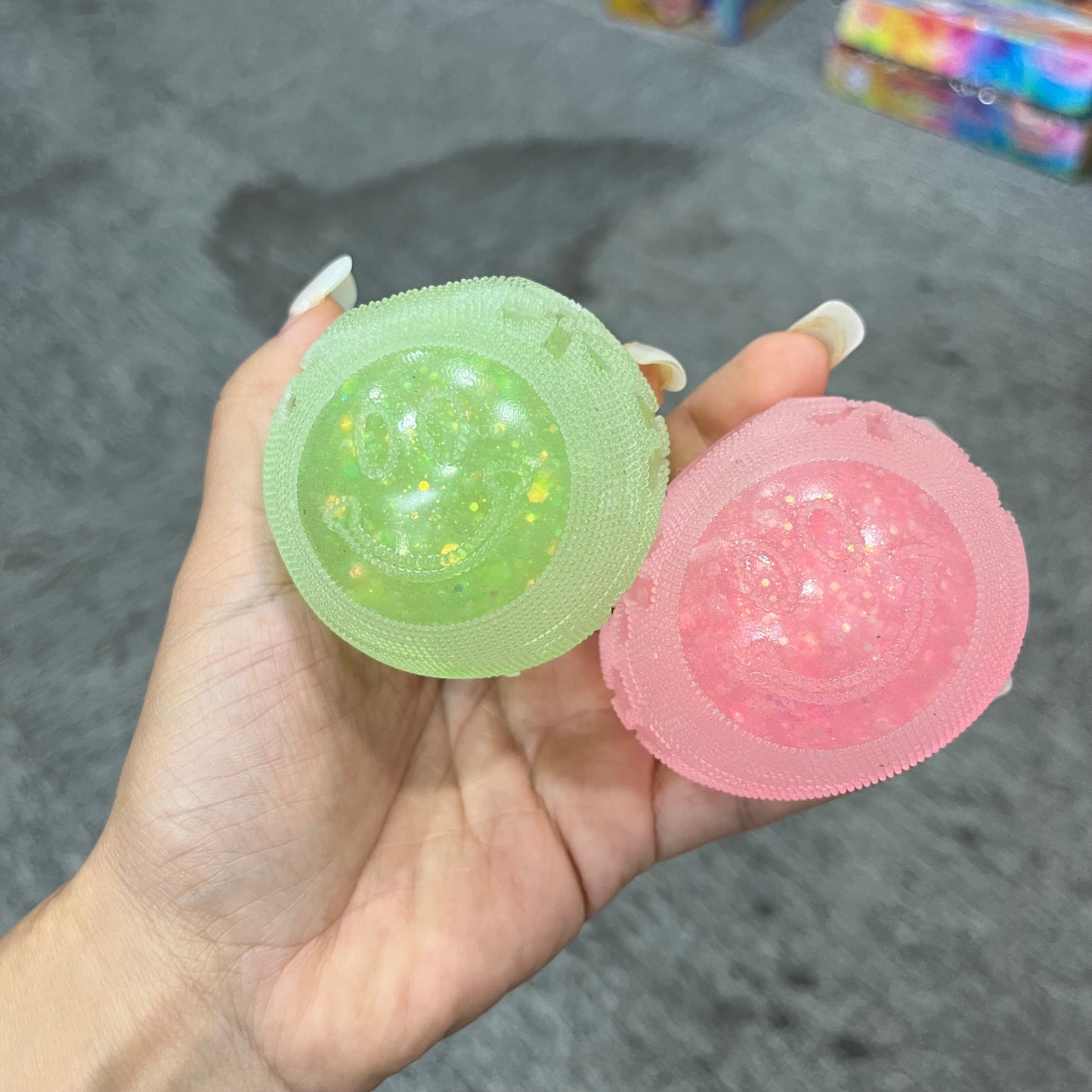 Glow in Dark Flower Power Smile Squishy Stress Relief Smiley Face Fuzzy Ball Schylling Squish Fidget Toy-CNLCA