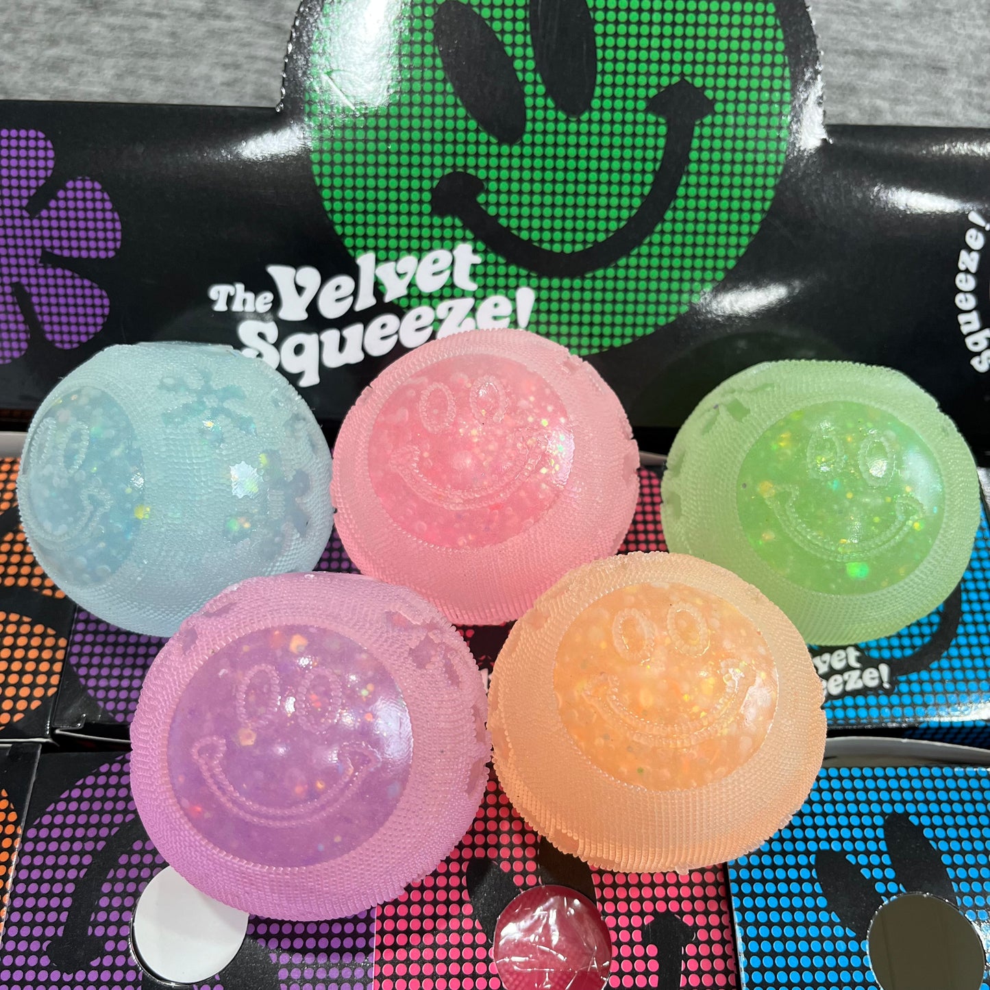 Glow in Dark Flower Power Smile Squishy Stress Relief Smiley Face Fuzzy Ball Schylling Squish Fidget Toy-CNLCA