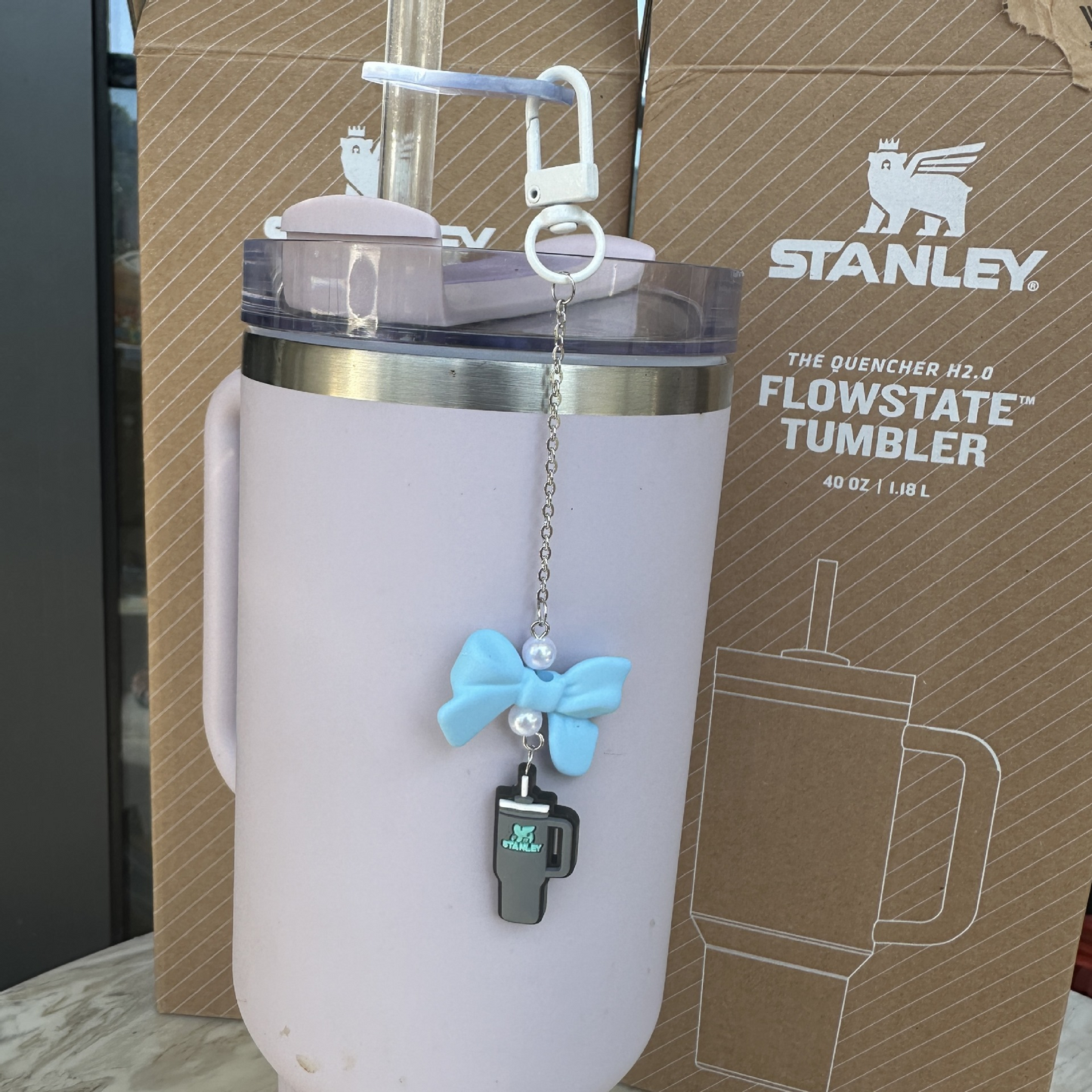 Pretty Stanley Style Baking Varnish Tumbler Straw Bow Pendant for Tumbler-CNLCA