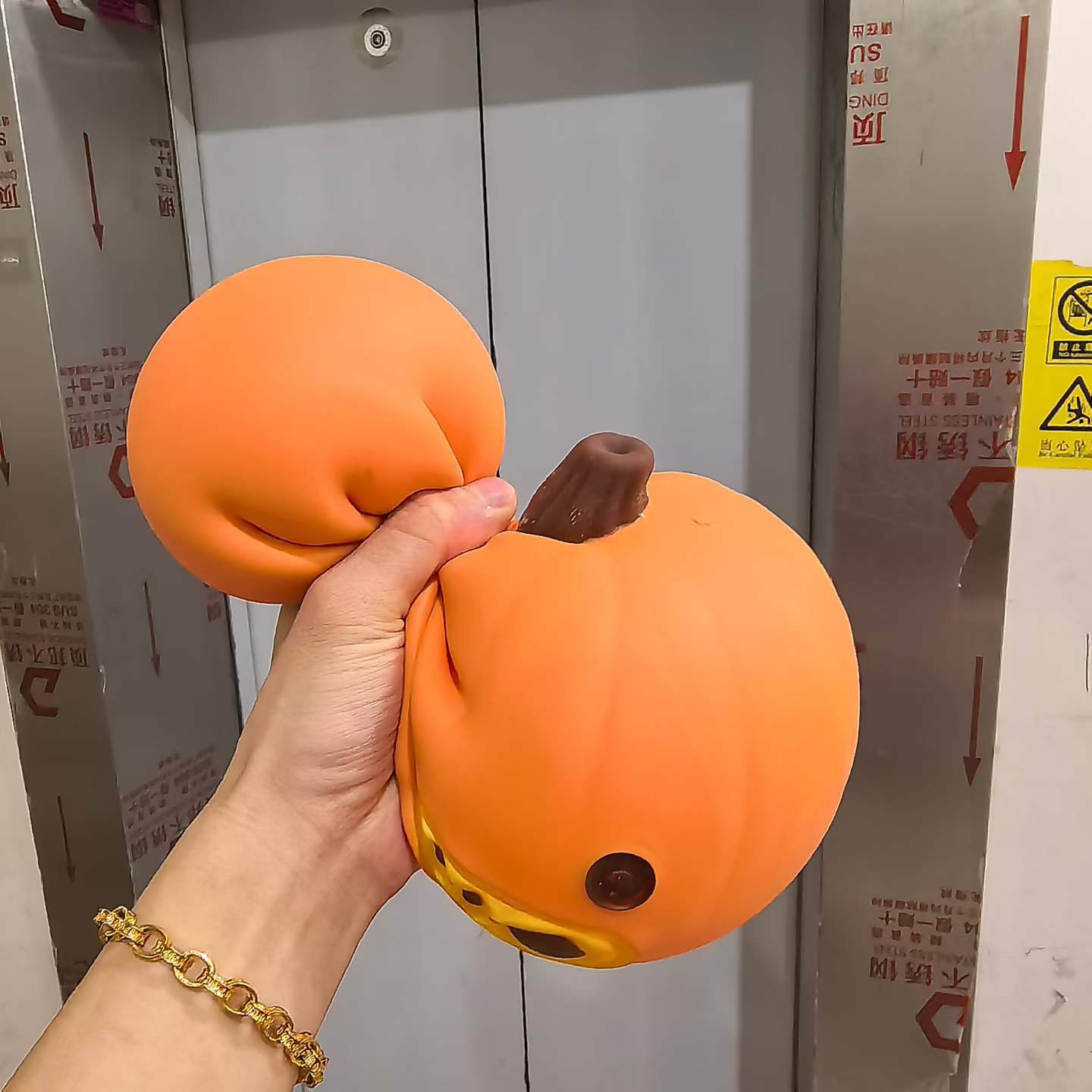 16Pack Giant Large Jumbo Evil Big Pumpkin Squeeze Squishy Toy Soft Stress Relief Fidget Squeezy Toy-CNLCA